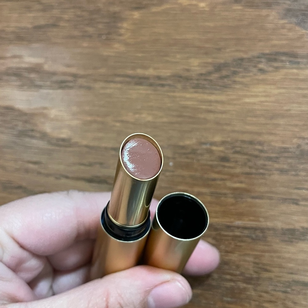 Lisa Eldridge baume embrace